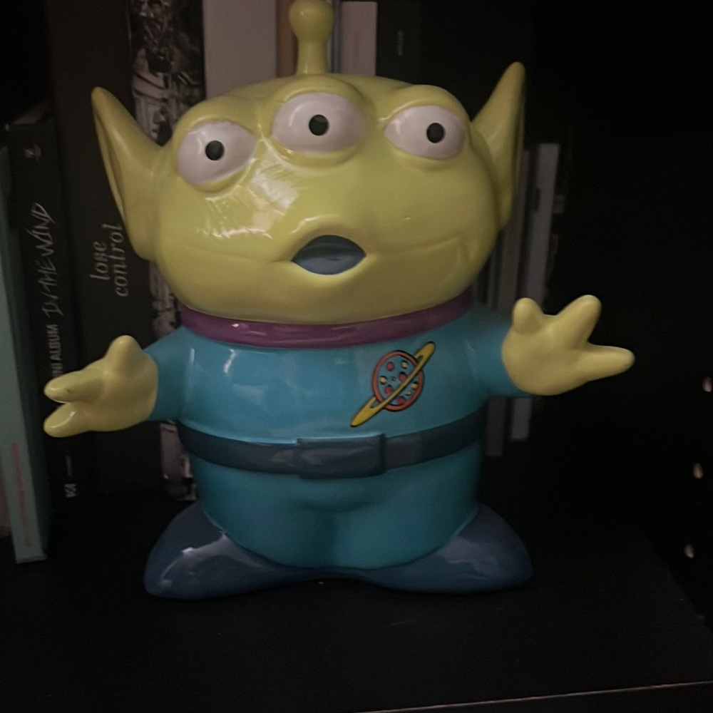Alien piggy bank